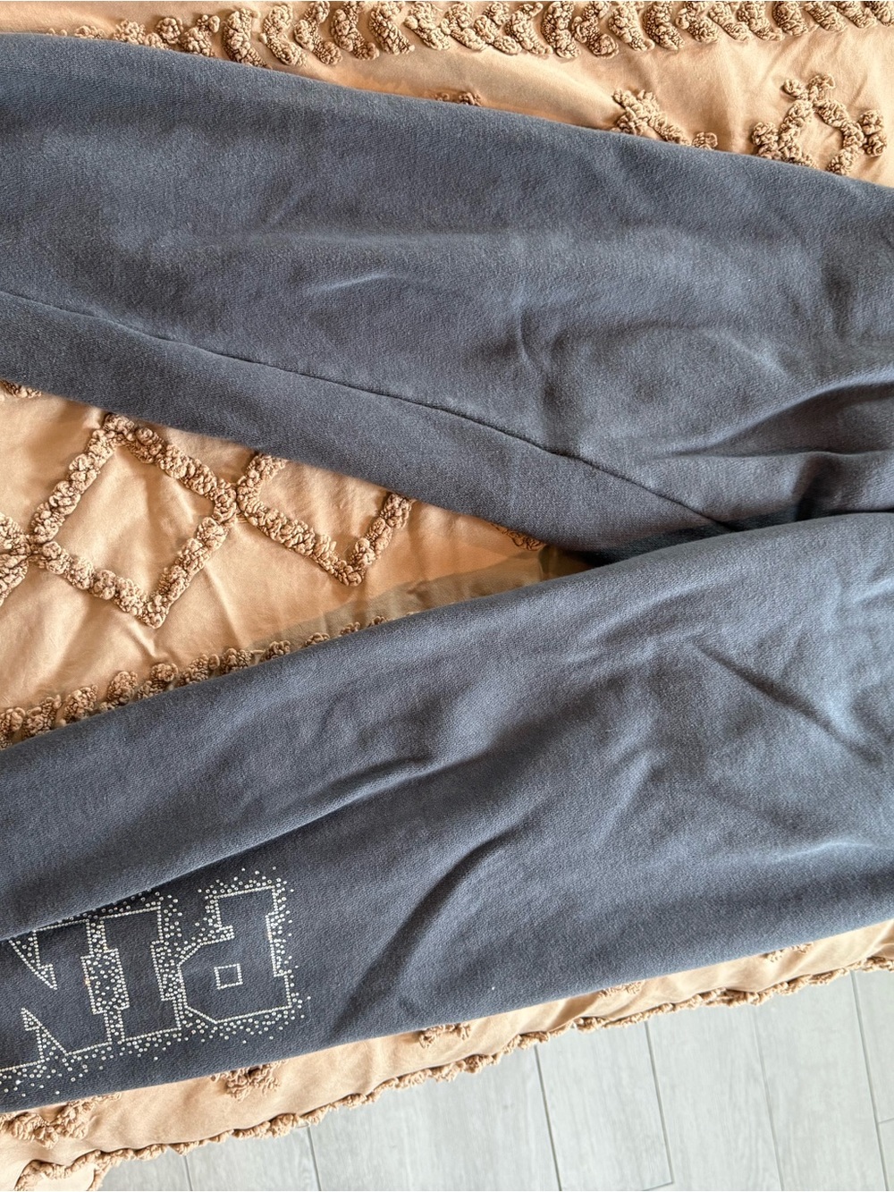 PINK Victoria's Secret Womens Gray Leggings with Rhinestone Logo